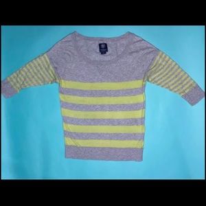 American Eagle Outfitters and Womens Sweater Size Small 1-N